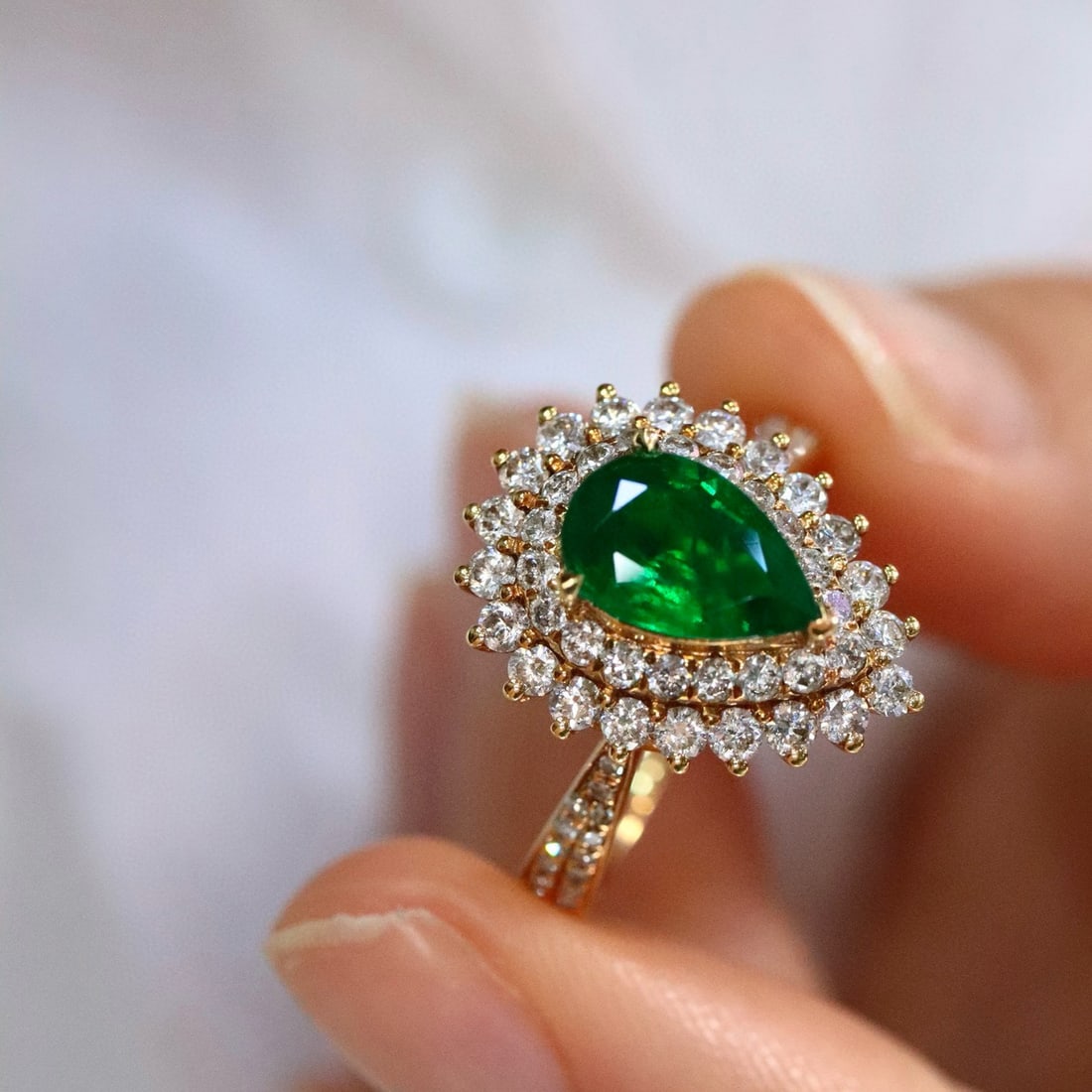 14k Gold 2.37 Ctw Vivid Green Natural Emerald & Diamond Ring - 5