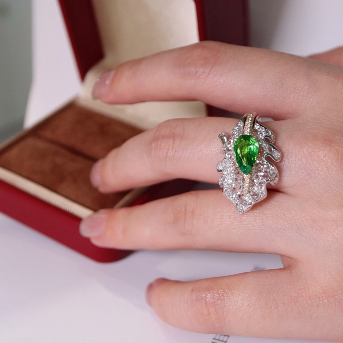 14k Gold 2.48 Ctw Natural Tsavorite & Diamond Ring - 4