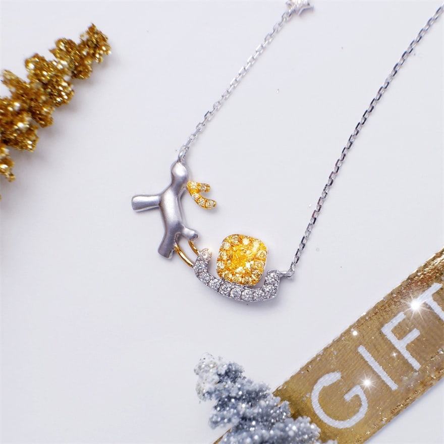 14k Gold 0.20 Ctw Natural Yellow Diamond & Diamond Necklace: Ref:230947153 // gold content:14k gold // main gemstone:yellow diamond // shape:cushion // carat weight:0. 10ct // color:yellow // treatment:natural // // adjacent gemstone 2 : diamond //