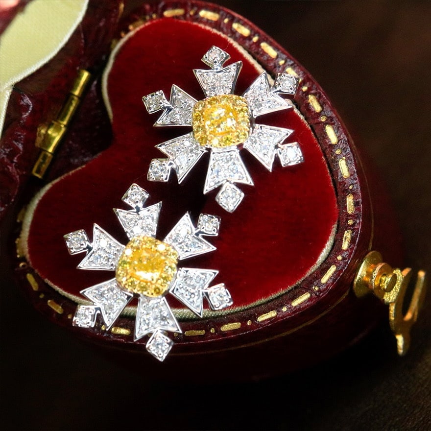 14k Gold 0.6 Ct Natural Color Diamond Earrings: Ref:230947186 // gold content:14k gold // main gemstone:diamond // shape:multiply // carat weight:0. 6ct // clarity grade:vs-si // color:color // treatment:natural // Condition: NewLow Estimate: