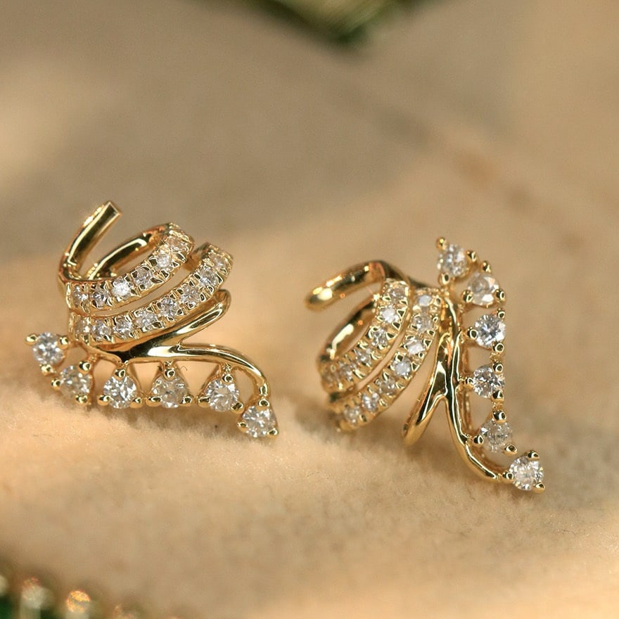 14k Gold 0.25 Ct Natural H Diamond Earrings: Ref:230947192 // gold content:14k gold // main gemstone:diamond // shape:round // carat weight:0. 25ct // clarity grade:vs-si // color:h // treatment:natural // cut grade:g // Condition: NewLow