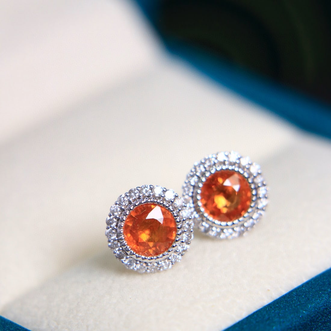 14k Gold 2.81 Ctw Natural Spessartine & Diamond Earrings: Ref:230947213 // gold content:14k gold // main gemstone:spessartine // shape:round // carat weight:2. 41ct // color:orange // treatment:natural // cut grade:g // // adjacent gemstone 2 : diamond //