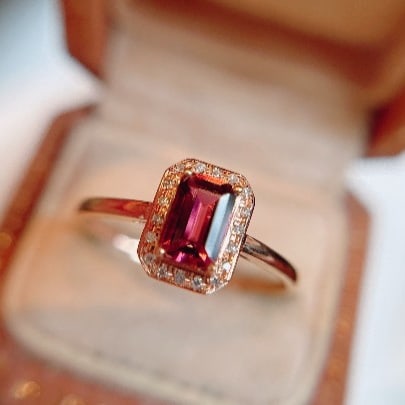 14k Gold 0.49 Ct Natural Tourmaline & Diamond Ring: Ref:230947222 // gold content:14k gold // ring size:7. 25us // // main gemstone:tourmaline // shape:octagonal // carat weight:0. 49ct // color:red // treatment:natural // // adjacent gemstone 2 : diam
