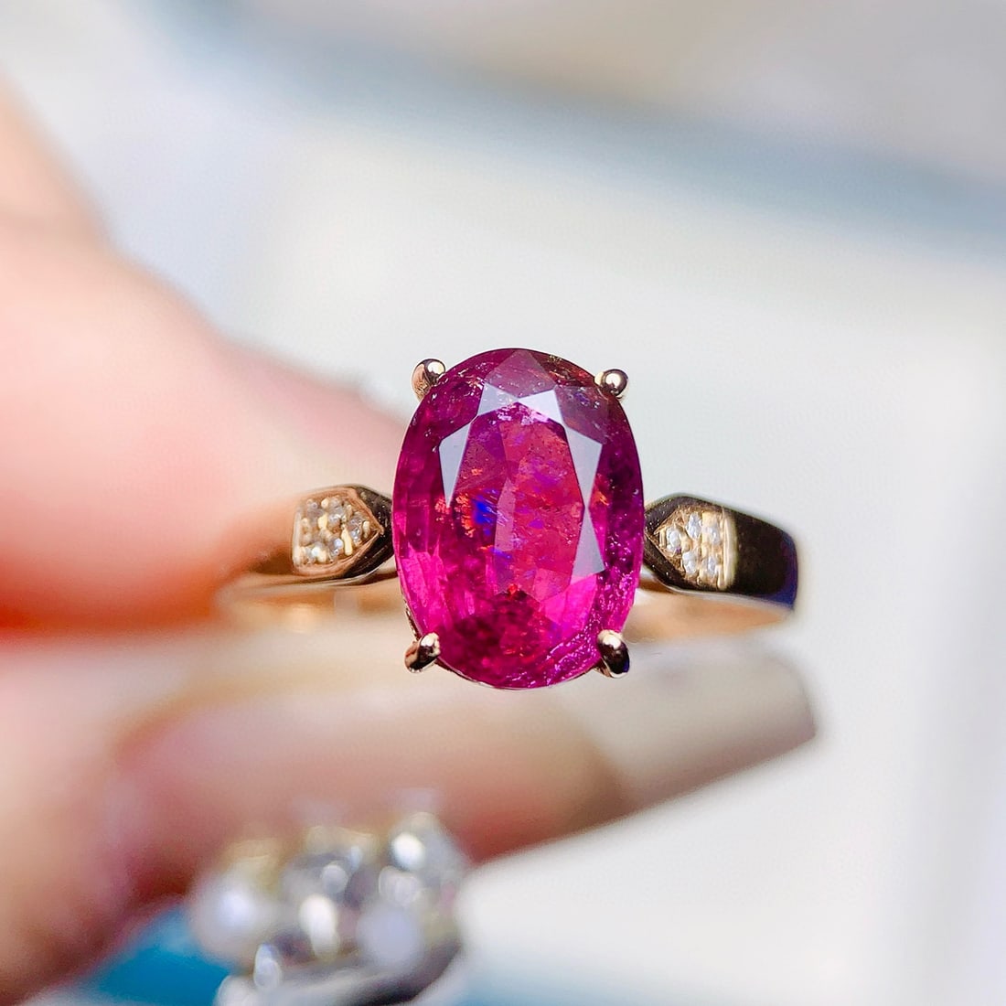 14k Gold 2.78 Ctw Natural Tourmaline & Diamond Ring: Ref:230947229 // gold content:14k gold // ring size:7. 25us // // main gemstone:tourmaline // shape:oval // carat weight:2. 75ct // color:red // treatment:natural // // adjacent gemstone 2 :