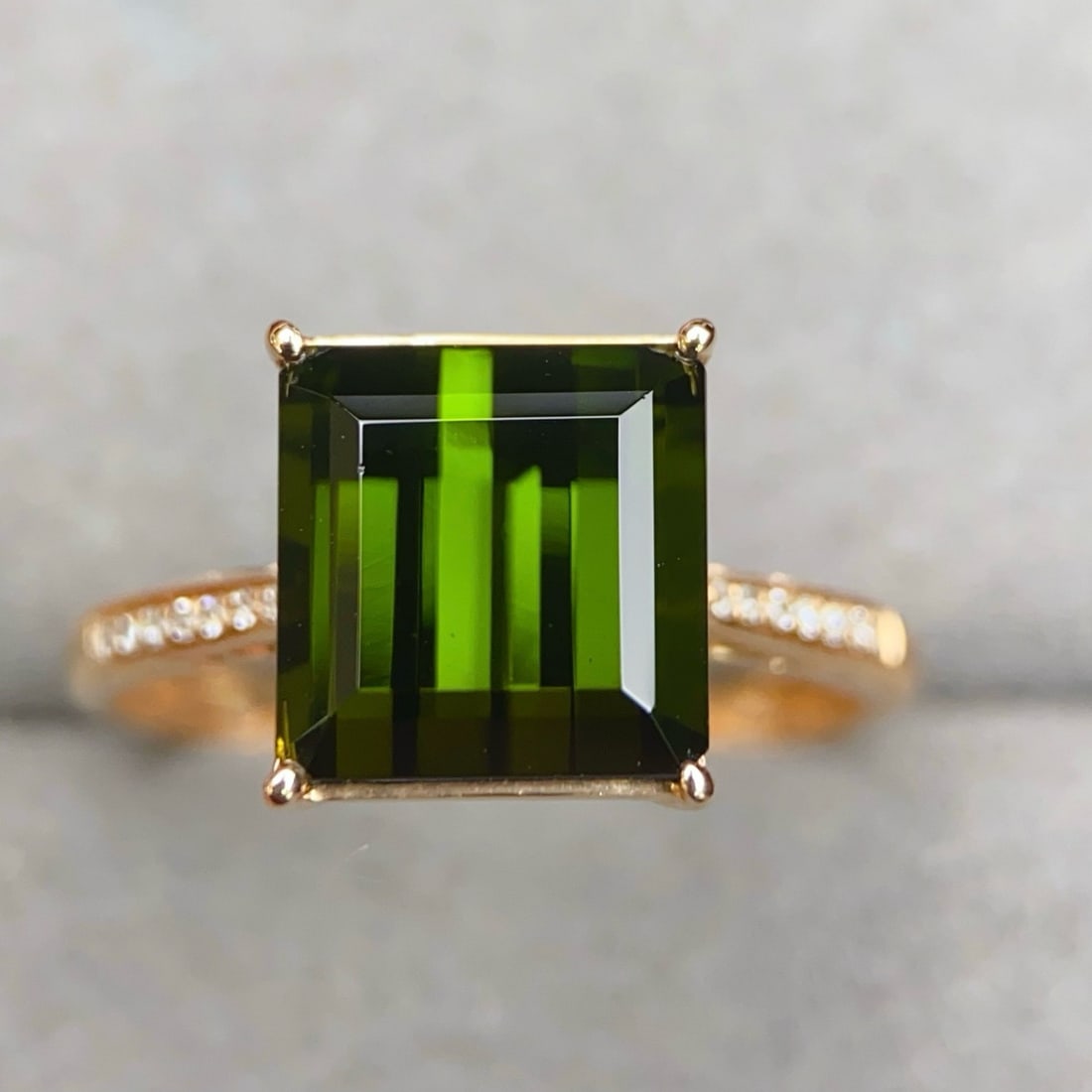 14k Gold 3.99 Ctw Natural Tourmaline & Diamond Ring: Ref:230947255 // gold content:14k gold // ring size:7. 25us // // main gemstone:tourmaline // shape:octagonal // carat weight:3. 95ct // color:green // treatment:natural // // adjacent gemstone 2