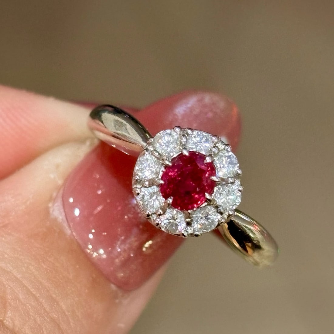 14k Gold 0.83 Ctw Natural Ruby & Diamond Ring: Ref:230947256 // gold content:14k gold // ring size:7. 25us // // main gemstone:ruby // shape:oval // carat weight:0. 47ct // color:red // treatment:natural // // adjacent gemstone 2 : diamond // shap