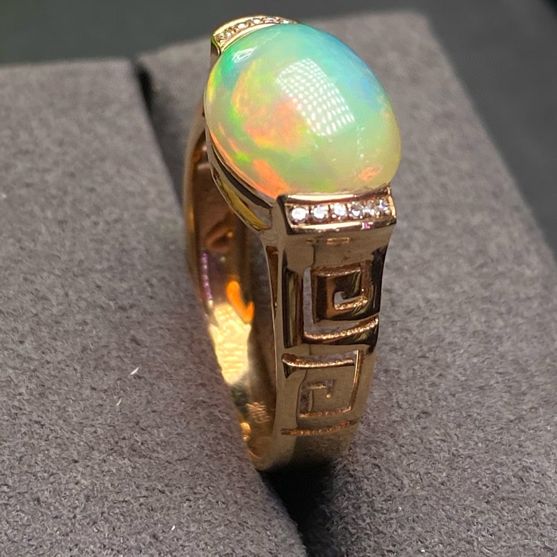 14k Gold 4.1 Ct Natural Opal & Diamond Ring (1 of 6)