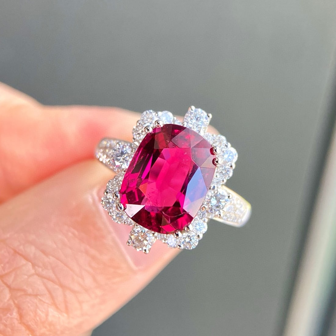 14k Gold 4.56 Ctw Natural Tourmaline & Diamond Ring: Ref:230948026 // gold content:14k gold // ring size:7. 25us // // main gemstone:tourmaline // shape:cushion // carat weight:3. 82ct // color:red // treatment:natural // // adjacent gemstone 2 : diamon