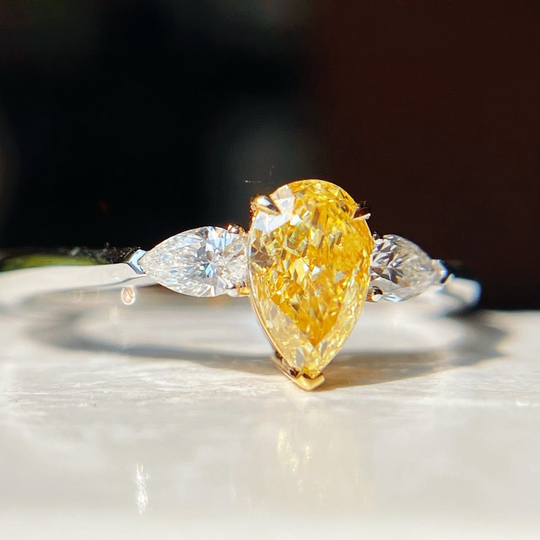 14k Gold 0.71 Ctw Natural Yellow Diamond & Diamond Ring: Ref:230948042 // gold content:14k gold // ring size:7. 25us // // main gemstone:yellow diamond // shape:pear // carat weight:0. 55ct // color:yellow // treatment:natural // // adjacent gemstone 2 : di