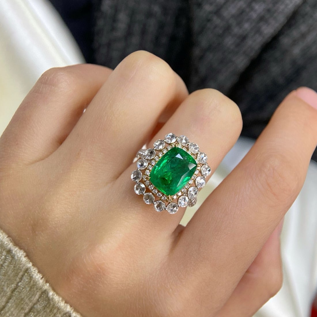 14k Gold 5.74 Ctw Vivid Green Natural Emerald & Diamond Ring/pendant( Without Chain ) - 3