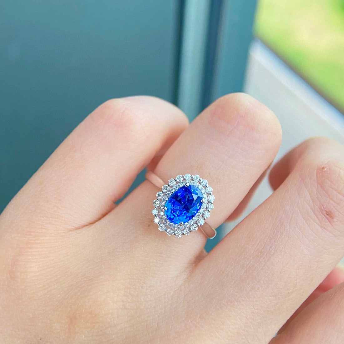 14k Gold 1.98 Ctw Natural Sapphire & Diamond Ring: Ref:230948062 // gold content:14k gold // ring size:7. 25us // // main gemstone:sapphire // shape:oval // carat weight:1. 72ct // color:cornflower blue // treatment:natural // // adjacent gemstone 2 :