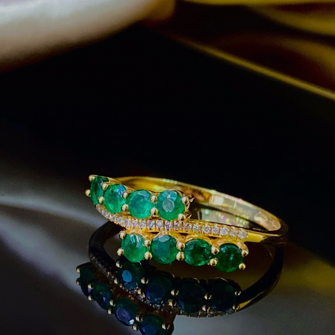 14k Gold 0.90 Ct Natural Emerald & Diamond Ring (1 of 6)