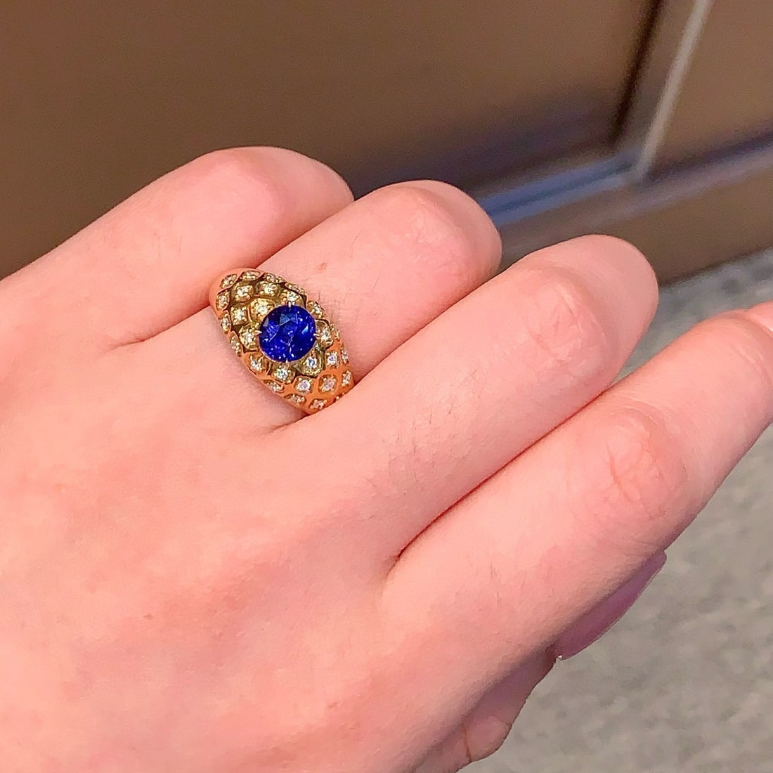 14k Gold 2.28 Ctw Natural Sapphire & Diamond Ring: Ref:230948090 // gold content:14k gold // ring size:7. 25us // // main gemstone:sapphire // shape:oval // carat weight:2. 00ct // color:royal blue // treatment:natural // // adjacent gemstone 2 : diam