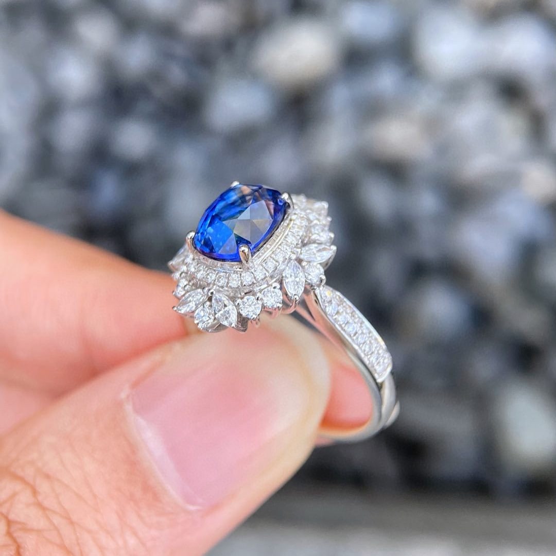 14k Gold 2.95 Ctw Natural Sapphire & Diamond Ring: Ref:230948098 // gold content:14k gold // ring size:7. 25us // // main gemstone:sapphire // shape:cushion // carat weight:2. 03ct // color:royal blue // treatment:natural // // adjacent gemstone 2