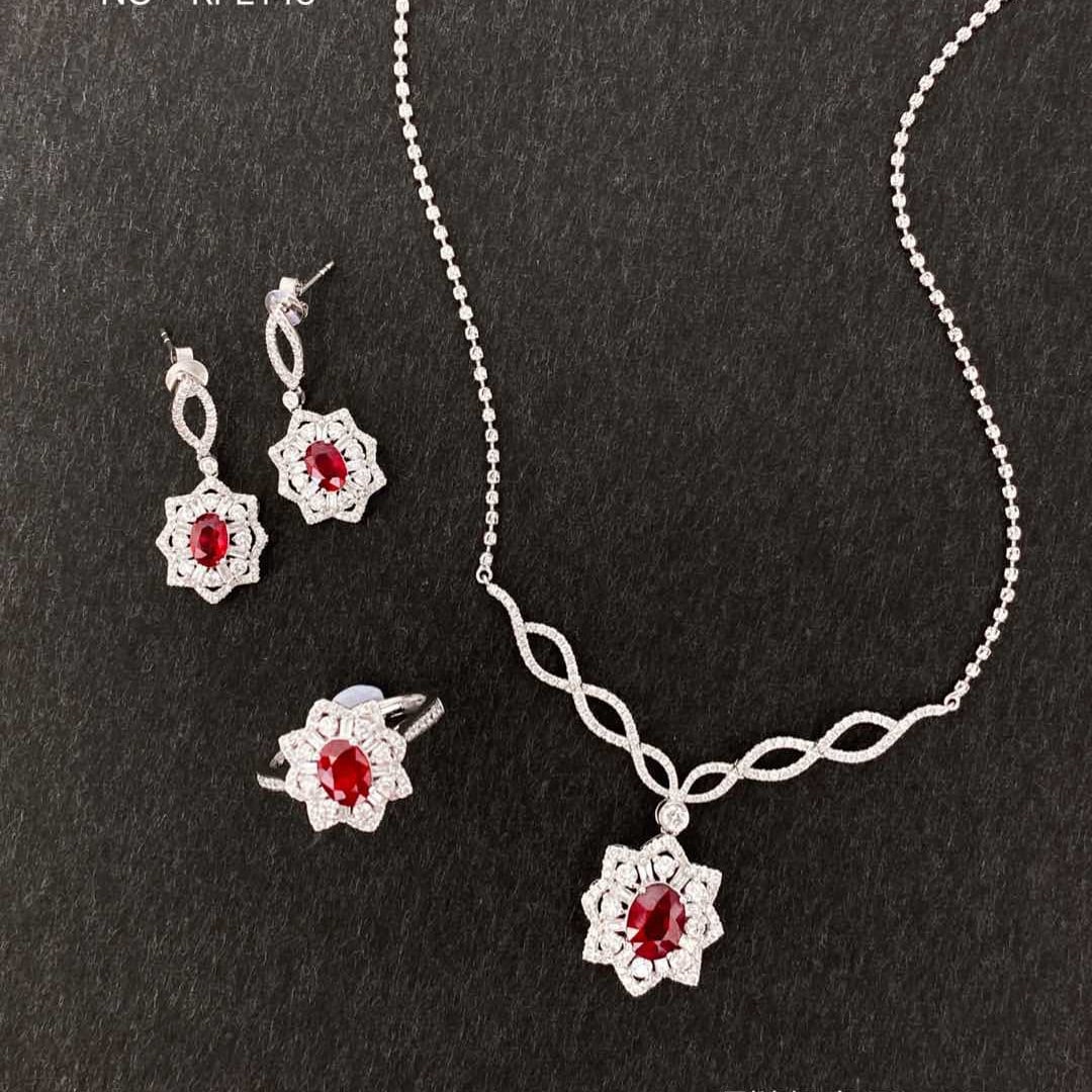 14k Gold 6.65 Ctw Natural Ruby & Diamond Jewelry Set: Ref:230948101 // gold content:14k gold // ring size:7. 25us // // earrings // main gemstone:ruby // shape:oval // carat weight:1. 08ct // color:pigeonblood red // treatment:natural // // adjacent