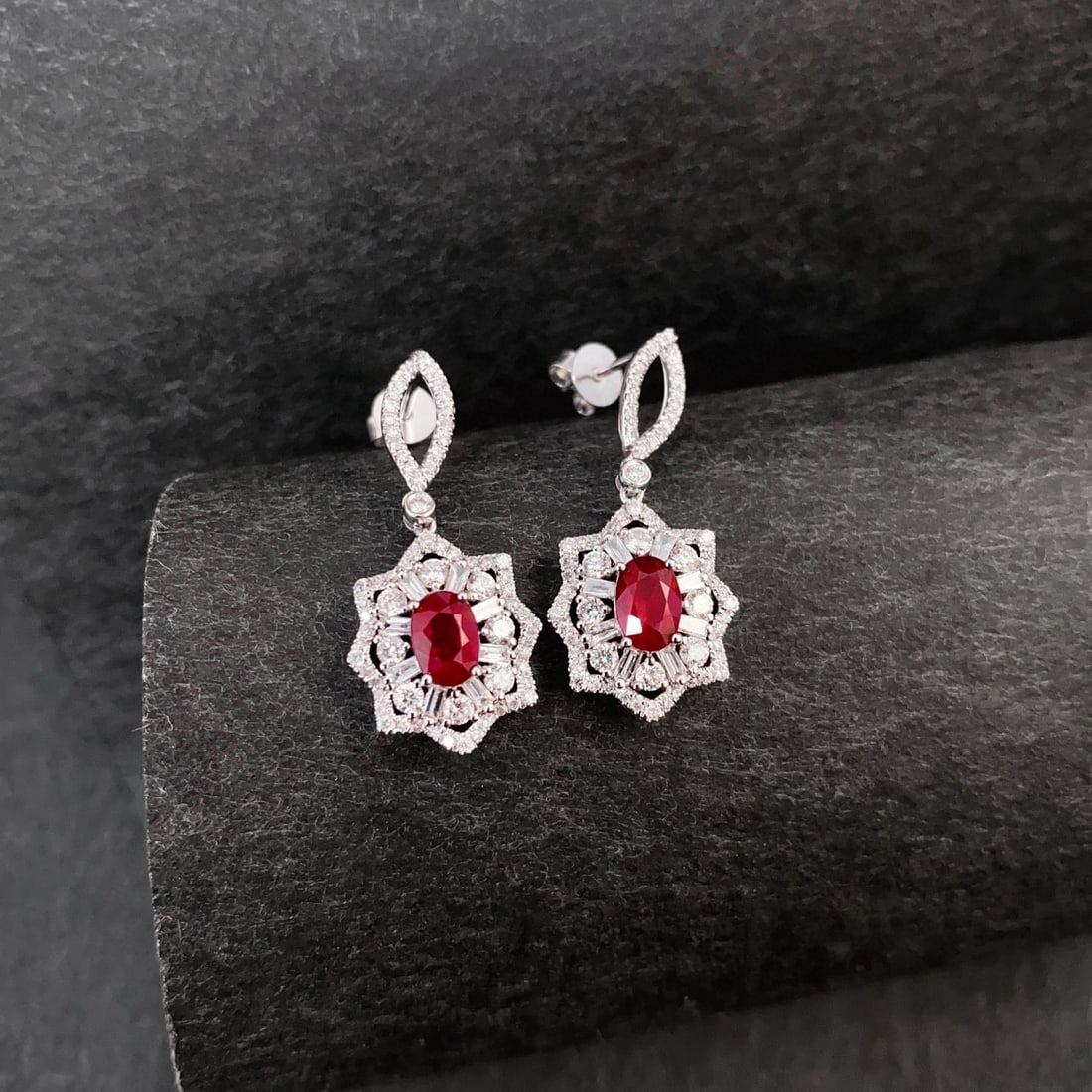 14k Gold 6.65 Ctw Natural Ruby & Diamond Jewelry Set - 4