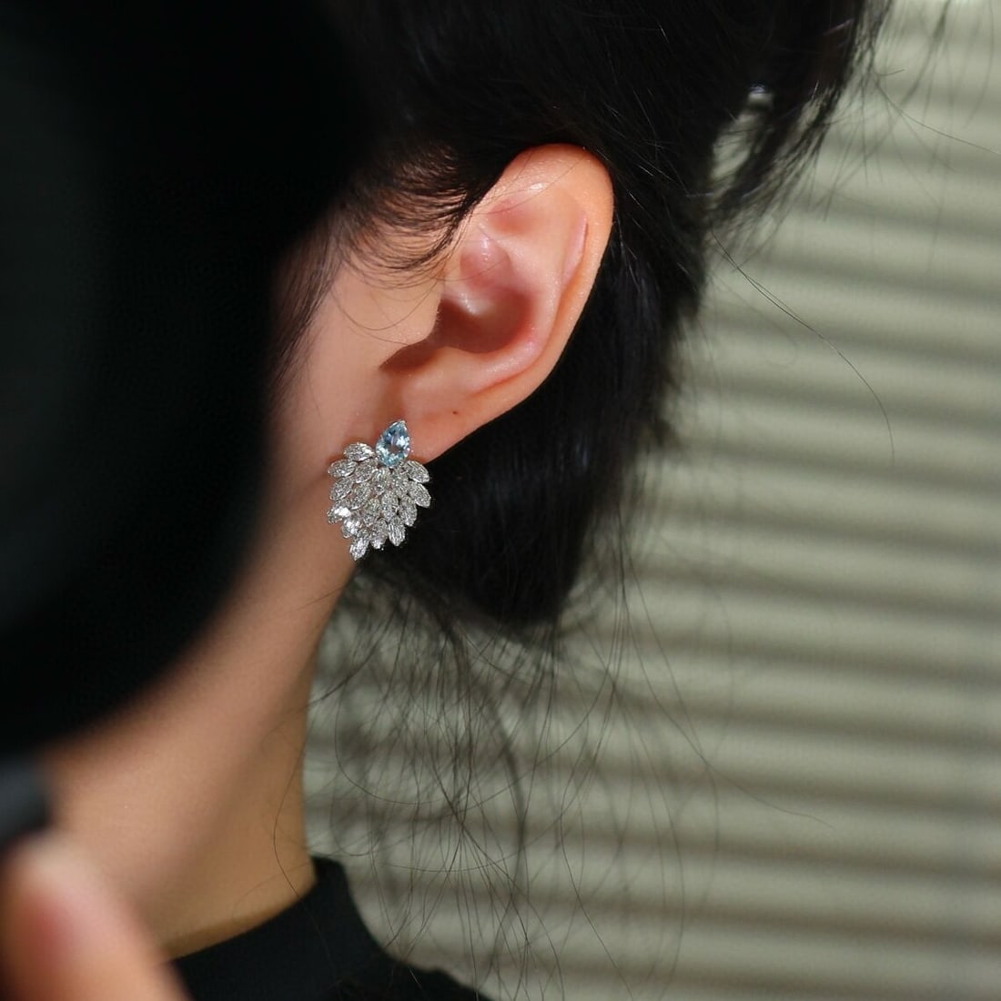 14k Gold 2.3 Ctw Natural Aquamarine & Diamond Earrings: Ref:230948108 // gold content:14k gold // main gemstone:aquamarine // shape:pear // carat weight:1. 3ct // color:santa maria color // treatment:natural // // adjacent gemstone 2 : diamond //