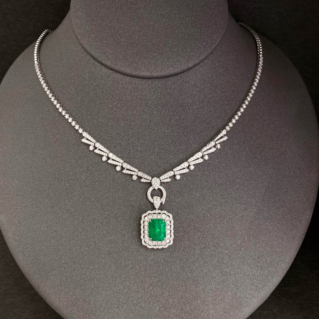 14k Gold 3.63 Ctw Vivid Green Natural Emerald & Diamond Ring/pendant( Without Chain ) - 3