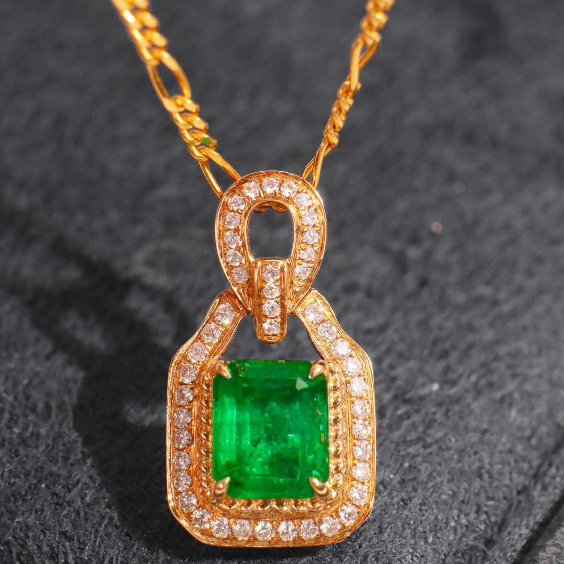 14k Gold 1.29 Ctw Vivid Green Natural Emerald & Diamond Pendant( Without Chain ) - 2