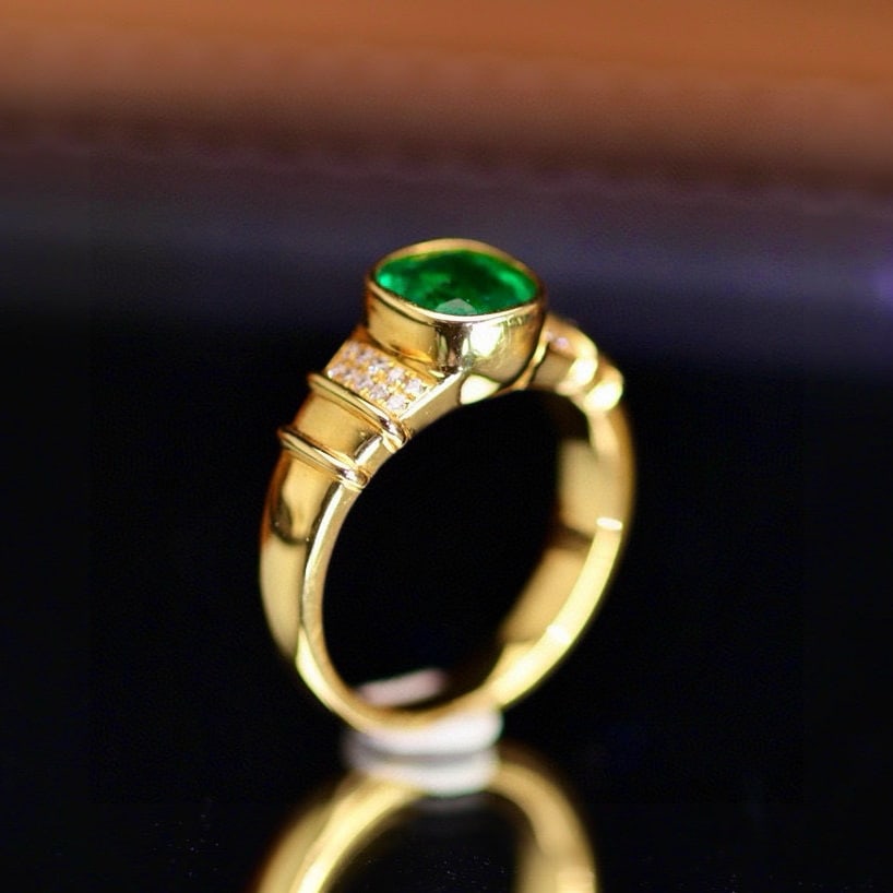 14k Gold 1.67 Ctw Vivid Green Natural Emerald & Diamond Ring - 3
