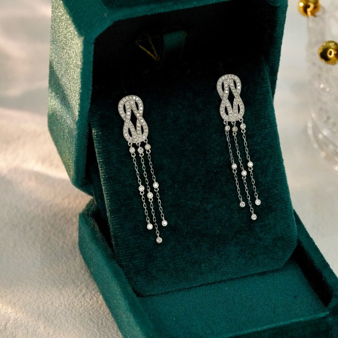 14k Gold 0.56 Ct Natural H Diamond Earrings (1 of 7)