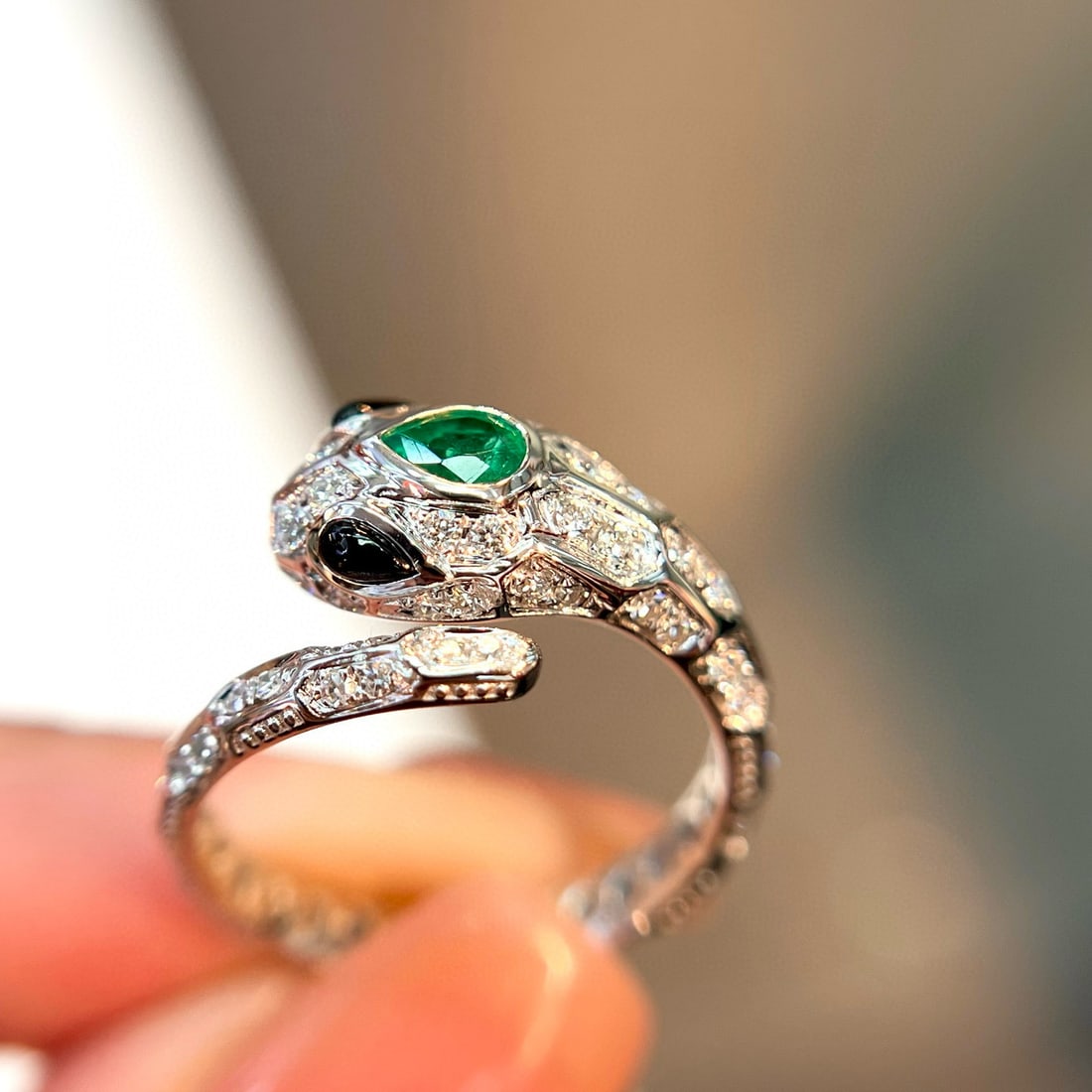 14k Gold 0.73 Ctw Vivid Green Natural Emerald & Diamond Ring: Ref:230948168 // gold content:14k gold // ring size:7. 25us // // main gemstone:emerald // shape:pear // carat weight:0. 20ct // color:vivid green // treatment:natural // // adjacent gemstone 2 :