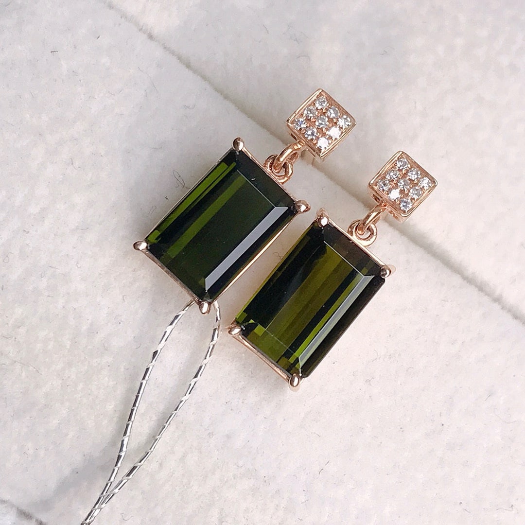 14k Gold 3.45 Ctw Natural Tourmaline & Diamond Earrings: Ref:230948179 // gold content:14k gold // main gemstone:tourmaline // shape:octagonal // carat weight:3. 4ct // color:green // treatment:natural // // adjacent gemstone 2 : diamond // number of