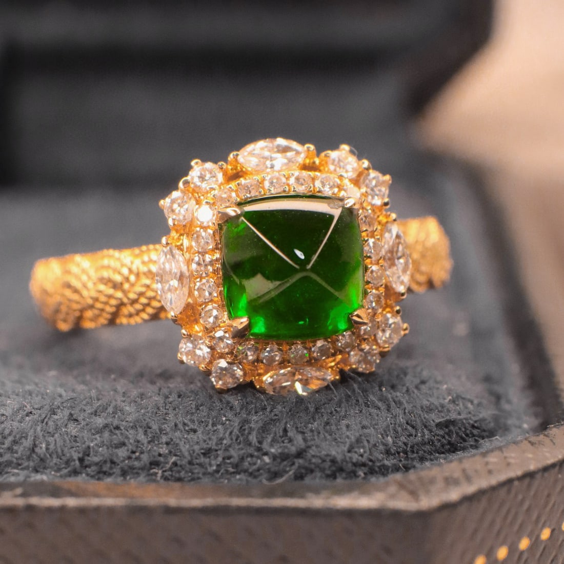 14k Gold 1.70 Ctw Vivid Green Natural Emerald & Diamond Ring (1 of 5)