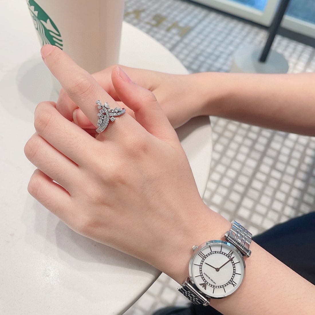 14k Gold 0.49 Ctw Natural H Diamond Ring: Ref:230948192 // gold content:14k gold // ring size:7. 25us // // main gemstone:diamond // shape:pear // carat weight:0. 12ct // clarity grade:vs-si // color:h // treatment:natural // // adjacent