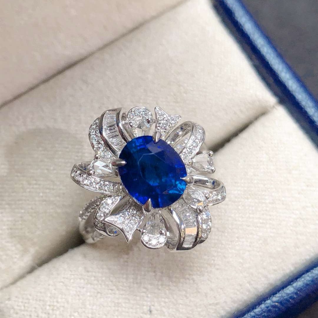 14k Gold 3.37 Ctw Natural Sapphire & Diamond Ring/pendant( Without Chain ): Ref:230948210 // gold content:14k gold // ring size:7. 25us // // main gemstone:sapphire // shape:oval // carat weight:2. 88ct // color:royal blue // treatment:natural // // adjacent gemstone 2 : diam