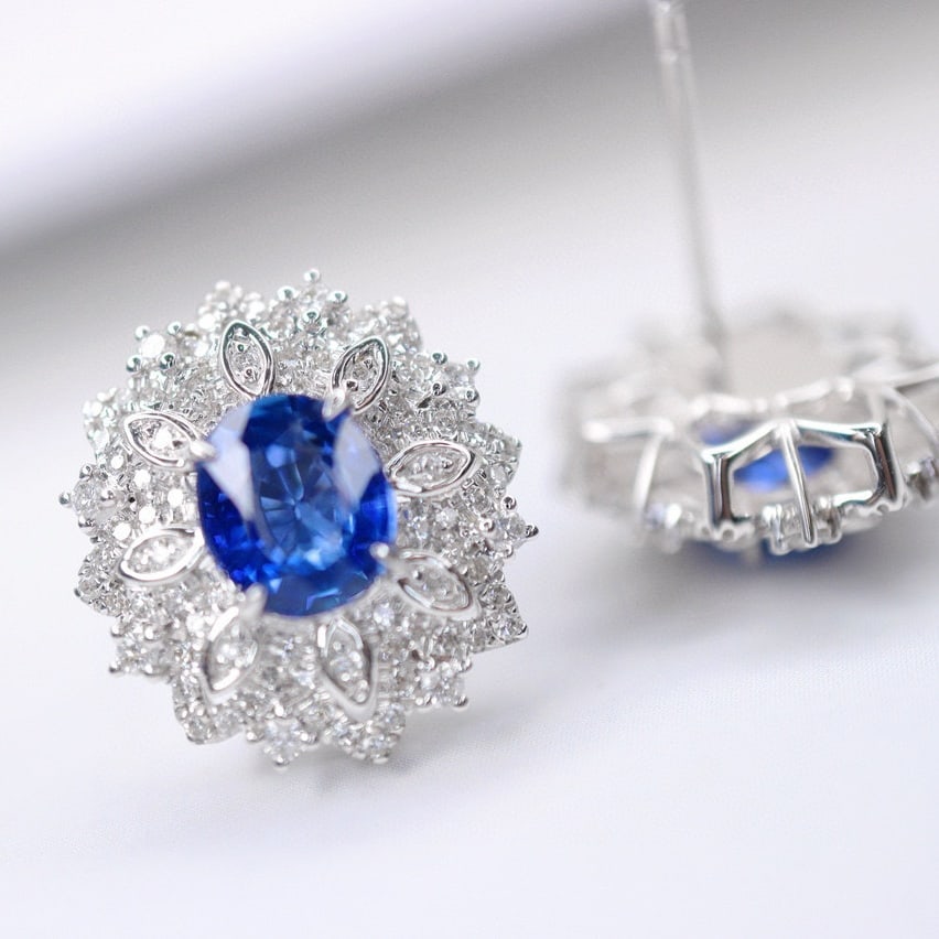 14k Gold 2.26 Ctw Natural Sapphire & Diamond Earrings: Ref:230948253 // gold content:14k gold // main gemstone:sapphire // shape:oval // carat weight:1. 7ct // color:royal blue // treatment:natural // // adjacent gemstone 2 : diamond // shape:round //