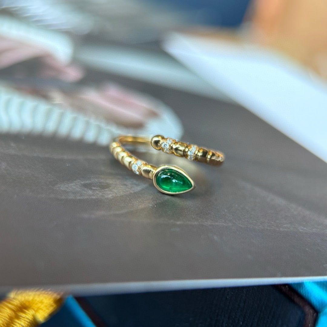 14k Gold 0.59 Ctw Vivid Green Natural Emerald & Diamond Ring - 3