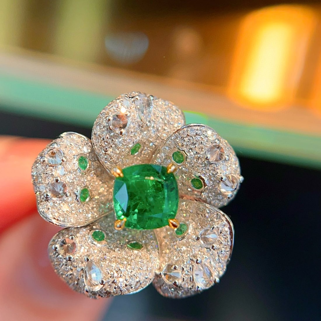 14k Gold 3.09 Ctw Vivid Green Natural Emerald & Diamond & Flowers Ring - 3