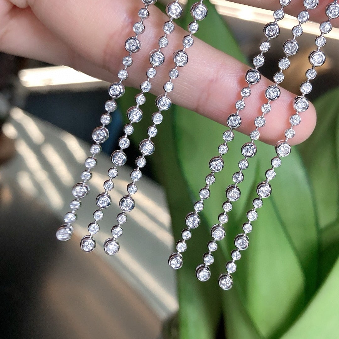 14k Gold 1.79 Ct Natural H Diamond Earrings: Ref:230948286 // gold content:14k gold // main gemstone:diamond // shape:round // carat weight:1. 79ct // clarity grade:vs-si // color:h // treatment:natural // cut grade:g // Condition: NewLow