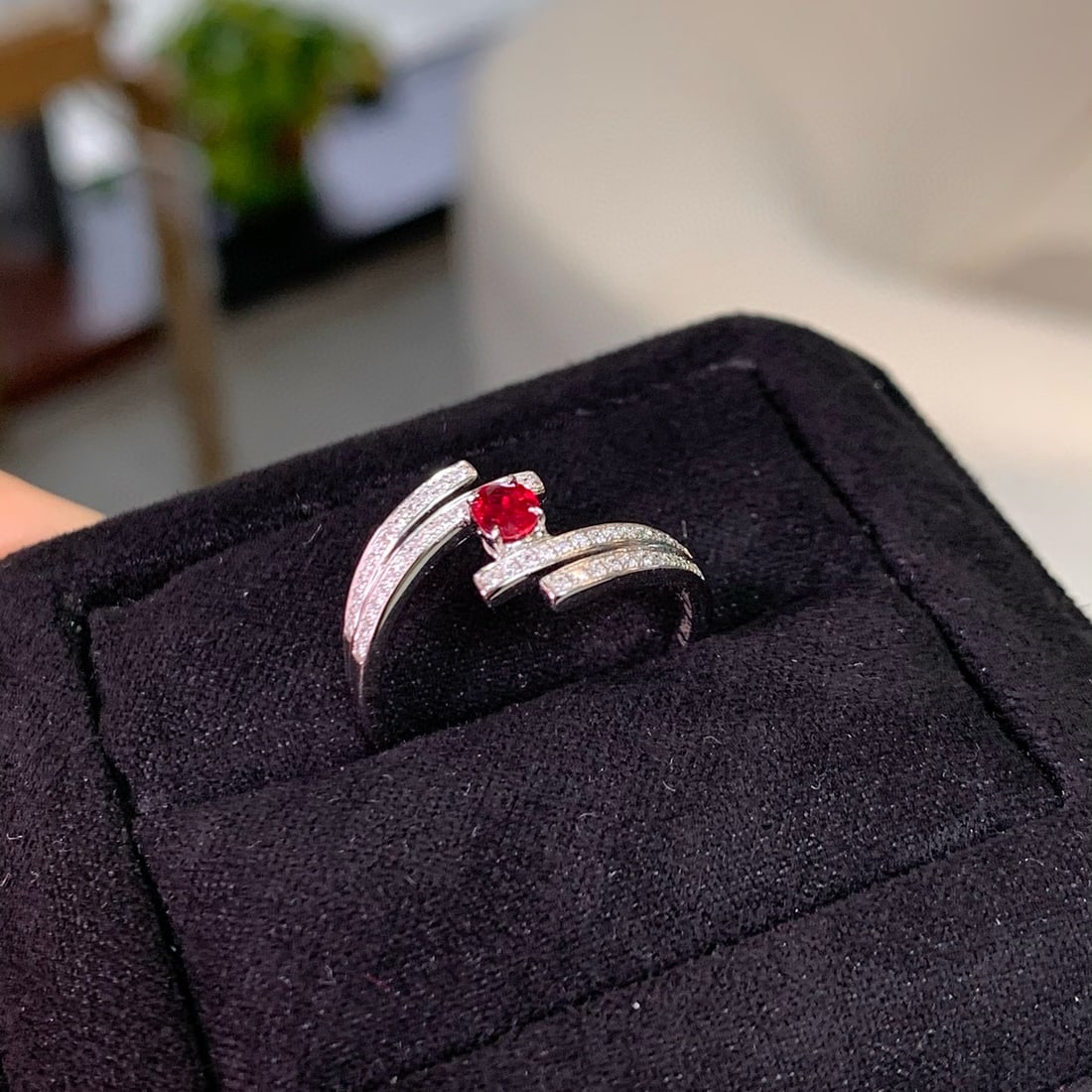 14k Gold 0.42 Ctw Natural Ruby & Diamond Ring: Ref:230948304 // gold content:14k gold // ring size:7. 25us // // main gemstone:ruby // shape:oval // carat weight:0. 29ct // color:pigeonblood red // treatment:natural // // adjacent gemstone 2 : dia