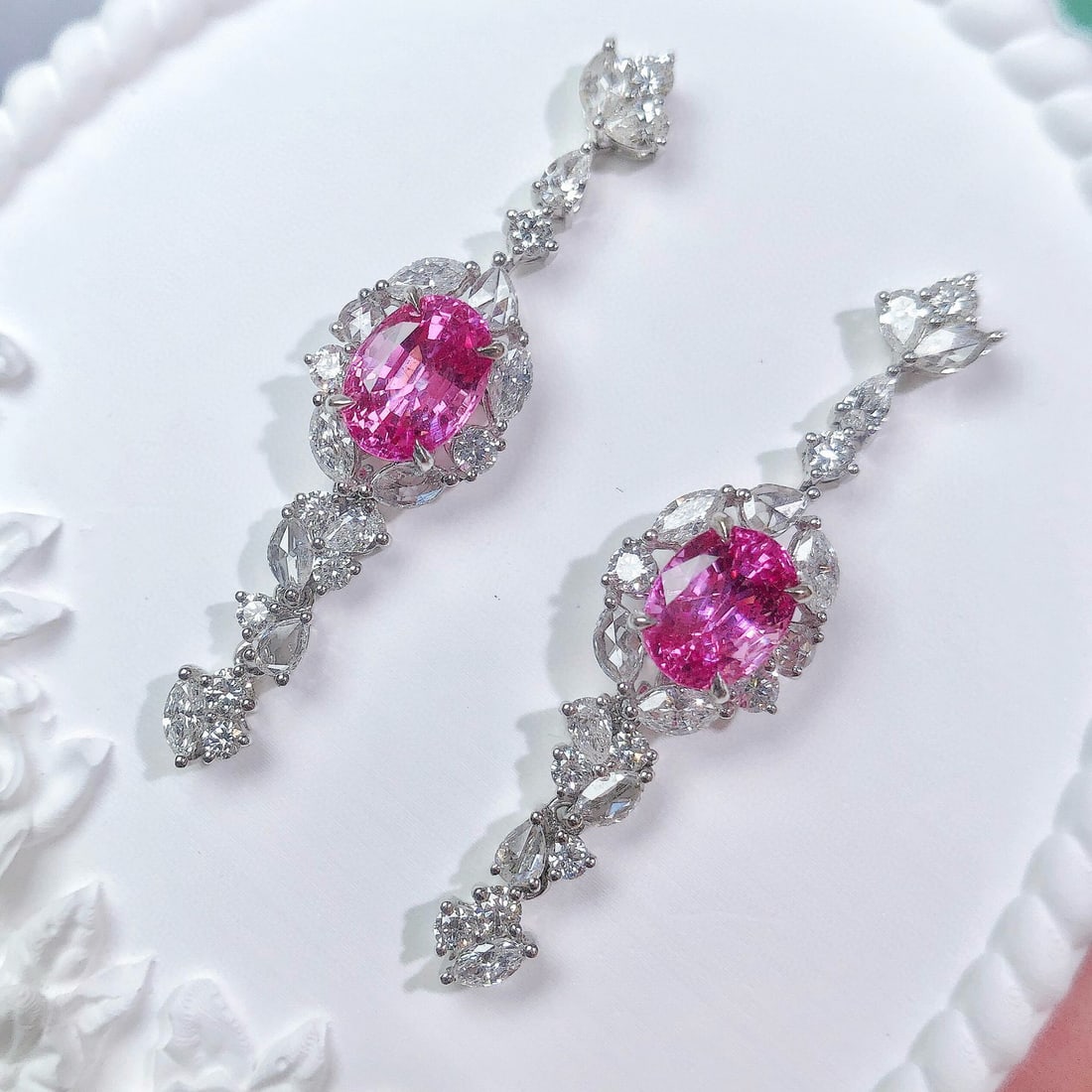 14k Gold 5.93 Ctw Natural Padparadscha Sapphire & Diamond Earrings: Ref:230948327 // gold content:14k gold // main gemstone:padparadscha sapphire // shape:oval // carat weight:4. 0ct // color:orangish pink // treatment:natural // // adjacent gemstone 2 : diamond //