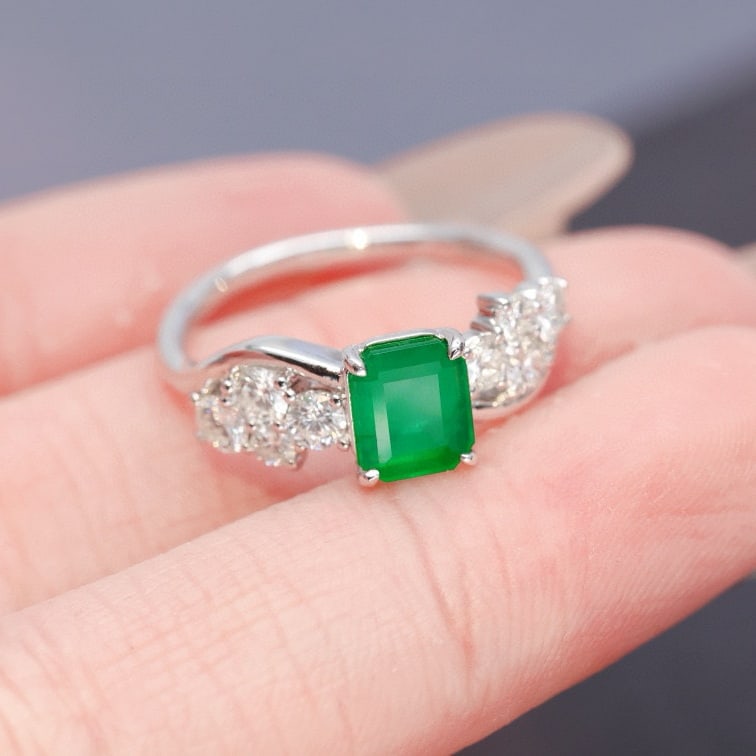 14k Gold 1.85 Ctw Vivid Green Natural Emerald & Diamond Ring: Ref:230948343 // gold content:14k gold // ring size:7. 25us // // main gemstone:emerald // shape:octagonal // carat weight:1. 2ct // color:vivid green // treatment:natural // // adjacent gemstone 2 :