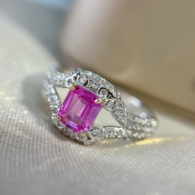 14k Gold 1.15 Ct Natural Sapphire & Diamond Ring: Ref:230948360 // gold content:14k gold // ring size:7. 25us // // main gemstone:sapphire // shape:octagonal // carat weight:1. 15ct // color:pink // treatment:natural // // adjacent gemstone 2 : diamo