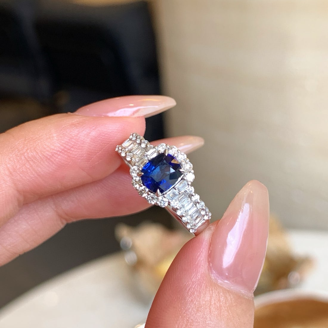 14k Gold 0.9 Ct Natural Sapphire & Diamond Ring - 3