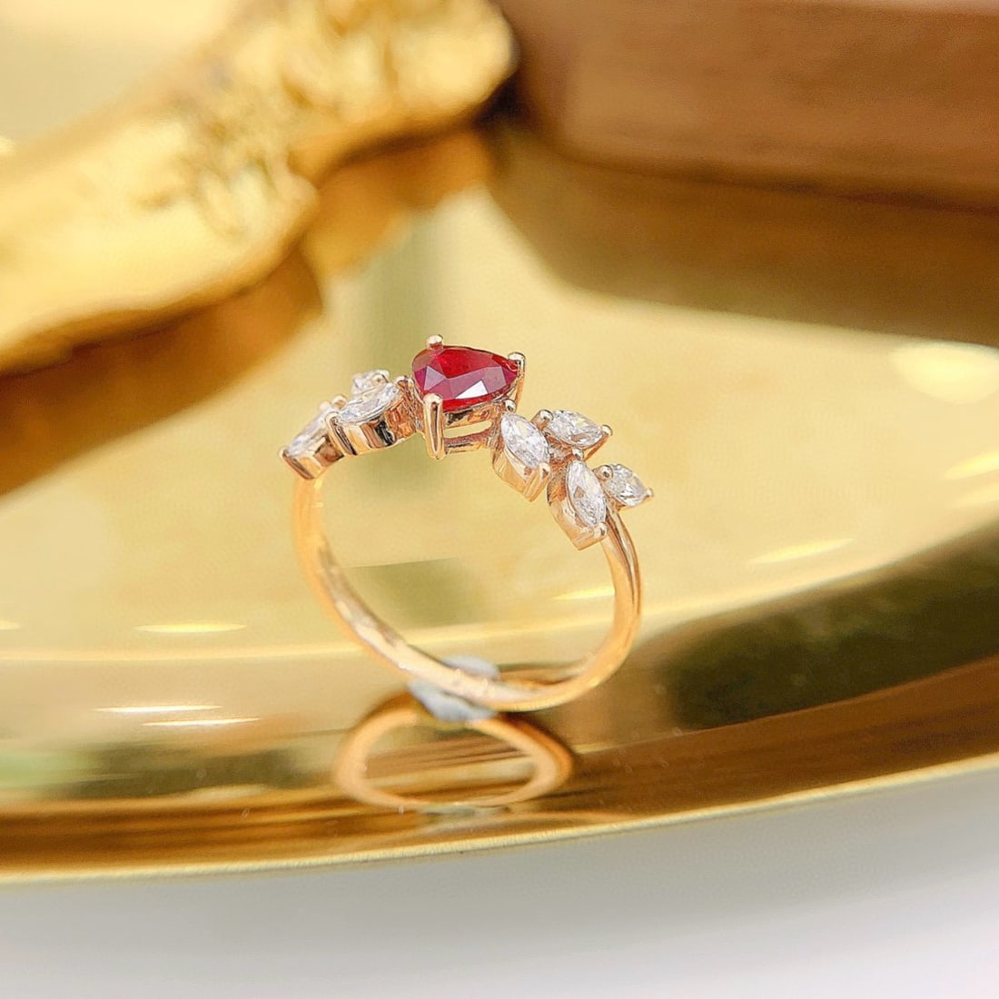 14k Gold 0.93 Ctw Vivid Red Natural Ruby & Diamond Ring - 3