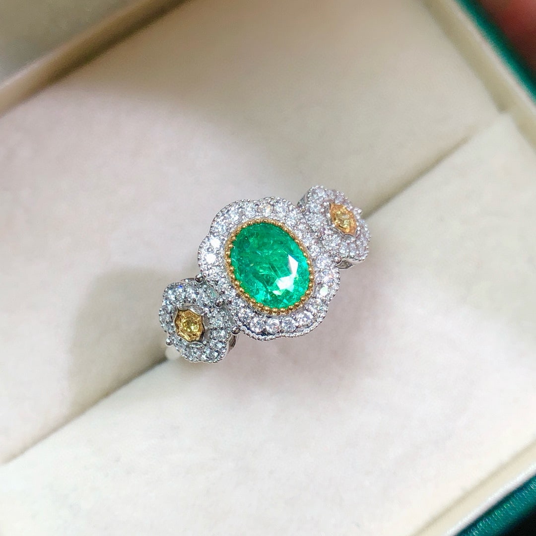 14k Gold 0.92 Ctw Natural Emerald & Diamond Ring - 4