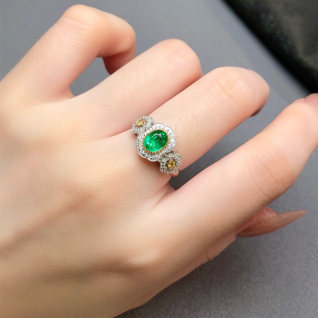 14k Gold 0.92 Ctw Natural Emerald & Diamond Ring - 6