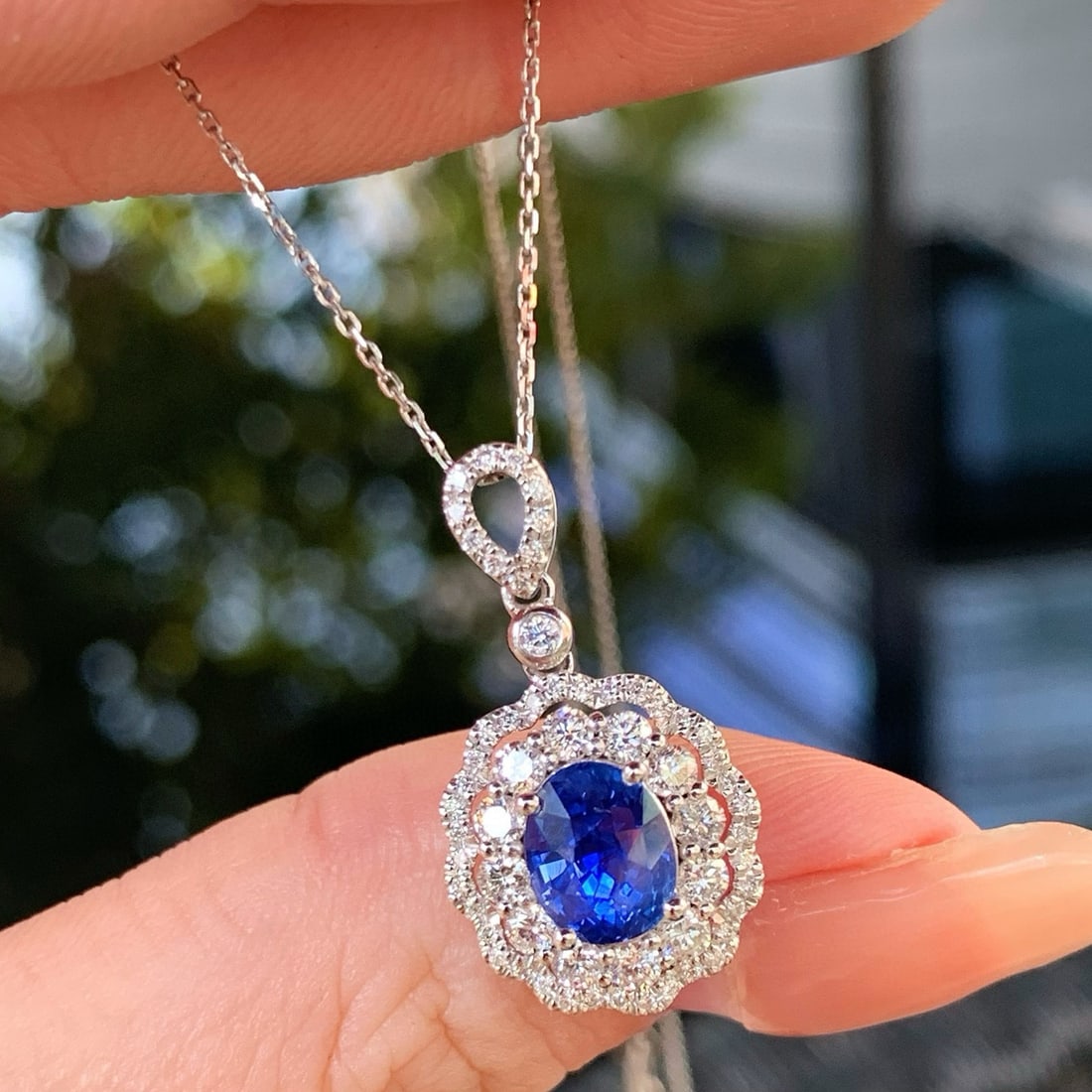 14k Gold 2.29 Ctw Natural Sapphire & Diamond Pendant( Without Chain ): Ref:230948383 // gold content:14k gold // main gemstone:sapphire // shape:oval // carat weight:1. 60ct // color:cornflower blue // treatment:natural // // adjacent gemstone 2 : diamond //