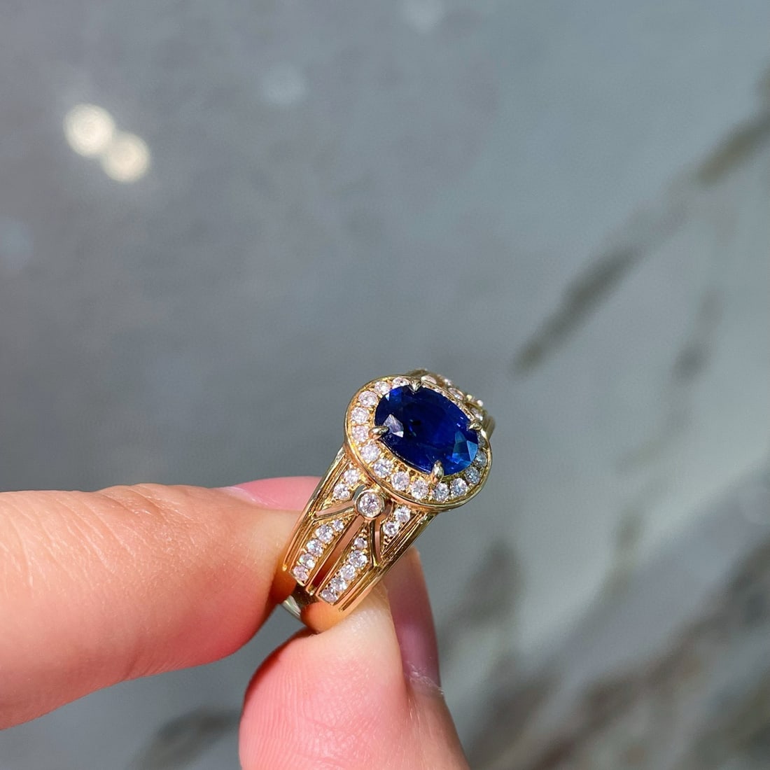 14k Gold 1.26 Ctw Natural Sapphire & Diamond Ring: Ref:230948392 // gold content:14k gold // ring size:7. 25us // // main gemstone:sapphire // shape:oval // carat weight:1. 03ct // color:royal blue // treatment:natural // // adjacent gemstone 2 : diam
