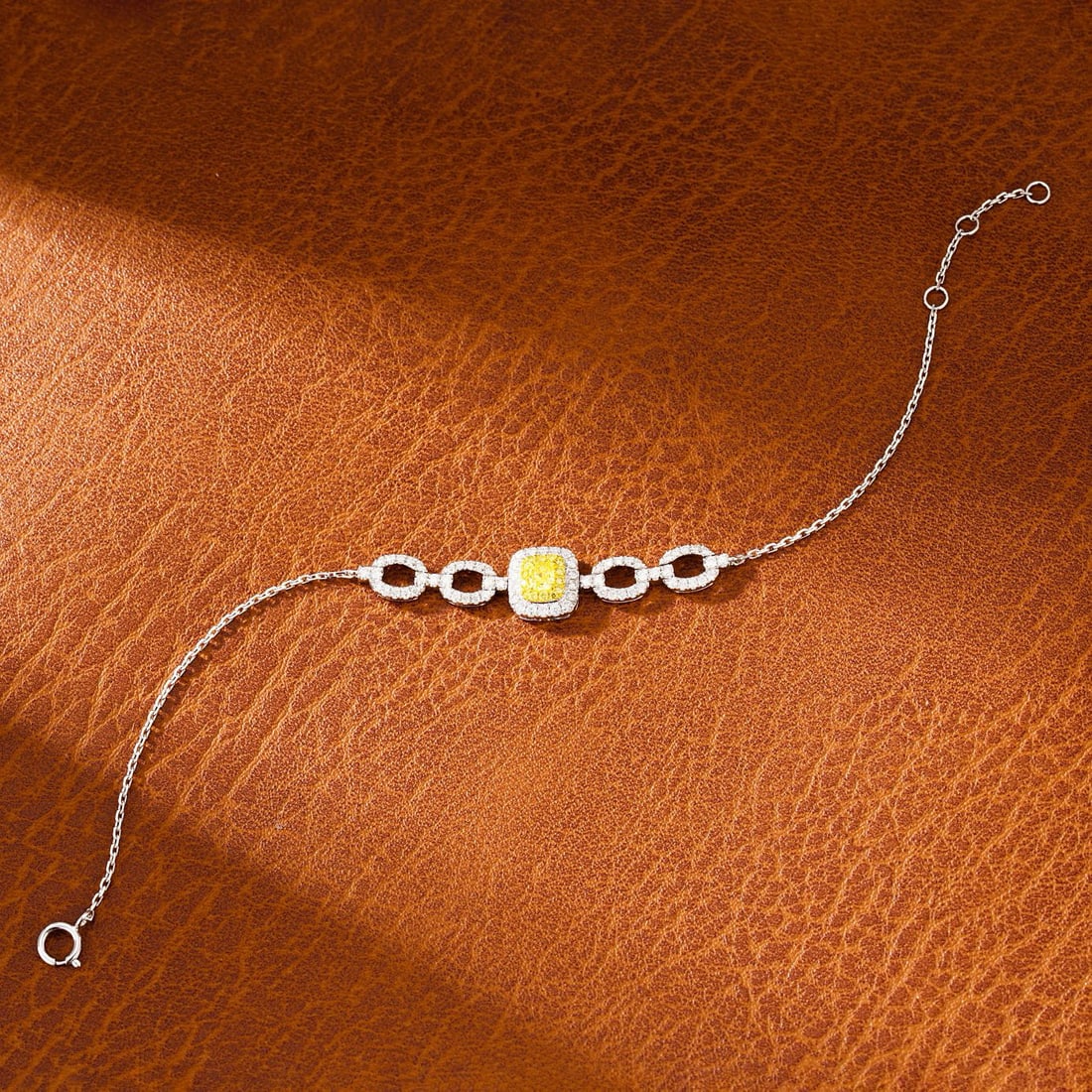14k Gold 0.62 Ctw Natural Yellow Diamond & Diamond Bracelet: Ref:230948399 // gold content:14k gold // main gemstone:yellow diamond // shape:cushion // carat weight:0. 18ct // color:yellow // treatment:natural // // adjacent gemstone 2 : diamond //