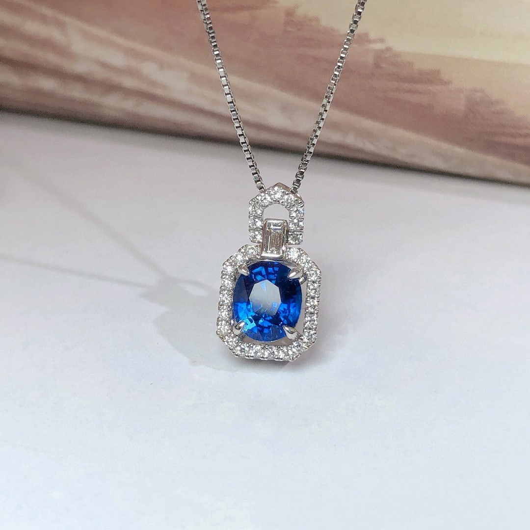 14k Gold 1.26 Ctw Natural Sapphire & Diamond Pendant( Without Chain ): Ref:230948411 // gold content:14k gold // main gemstone:sapphire // shape:oval // carat weight:1. 08ct // color:cornflower blue // treatment:natural // // adjacent gemstone 2 : diamond //