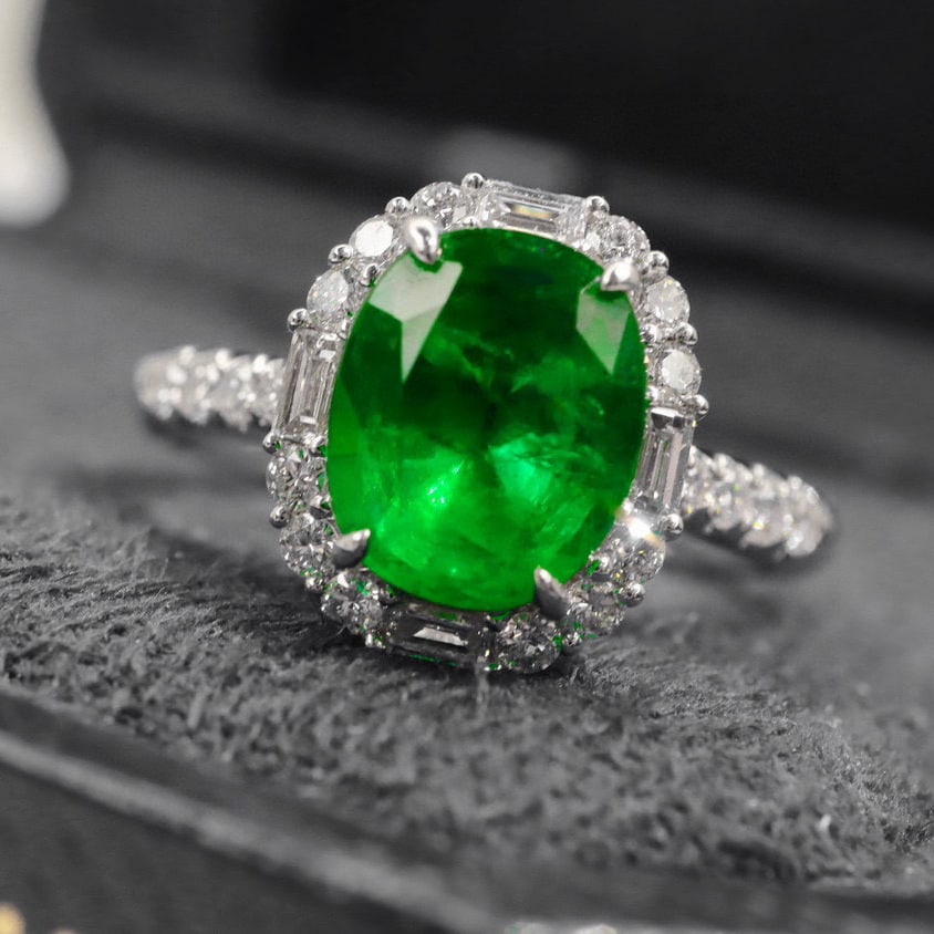 14k Gold 2.44 Ctw Vivid Green Natural Emerald & Diamond Ring - 3