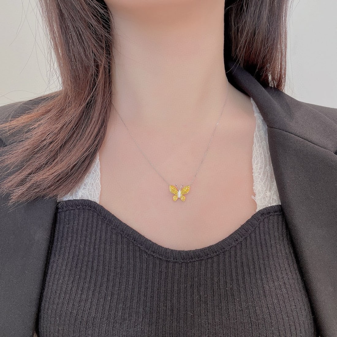 14k Gold 0.31 Ct Natural Yellow Diamond & Diamond & Butterfly Necklace: Ref:230948444 // gold content:14k gold // main gemstone:yellow diamond // shape:round // carat weight:0. 31ct // color:yellow // treatment:natural // cut grade:g // // adjacent gemstone 2 : diamond
