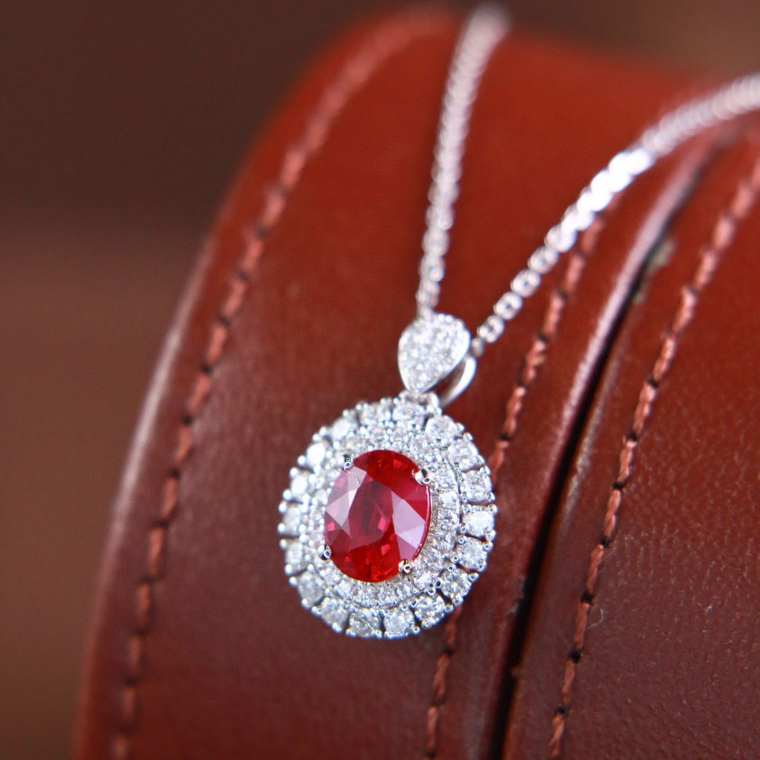 14k Gold 1.36 Ctw Natural Ruby & Diamond Pendant( Without Chain ): Ref:230948448 // gold content:14k gold // main gemstone:ruby // shape:oval // carat weight:1. 03ct // color:pigeonblood red // treatment:natural // // adjacent gemstone 2 : diamond // shape:round // c