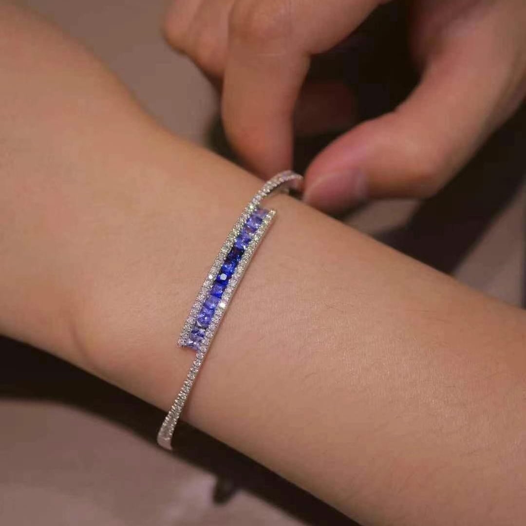 14k Gold 2.25 Ctw Natural Sapphire & Diamond Bangle - 5